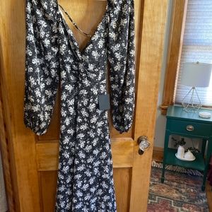 Lulu's Black and White Floral Midi Dress